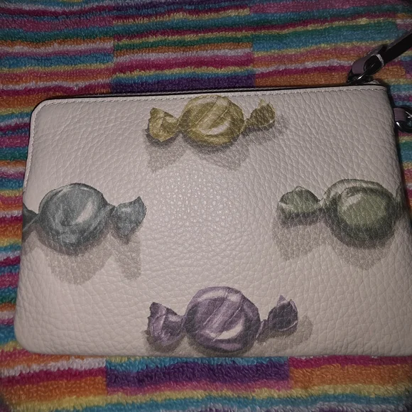 Coach Cream Leather Wristlet with Pastel Candy Motif - Picture 4 of 6